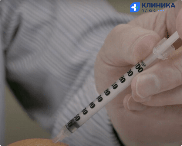 Укол пациенту